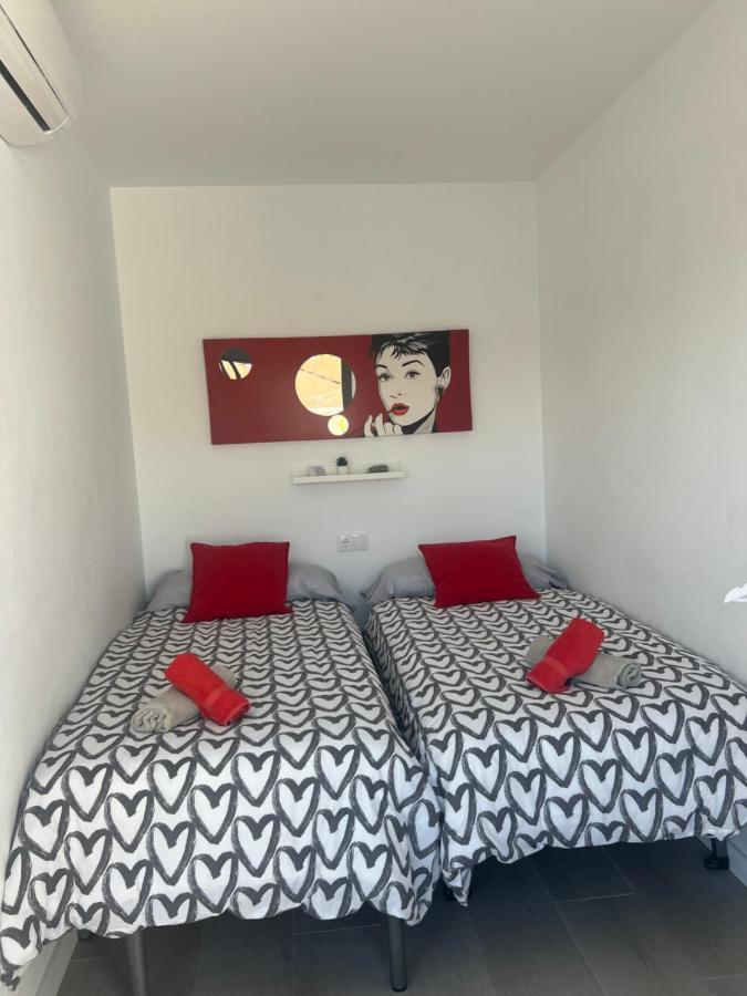 Casa Carmen Atico Primera Linea De Playa Малага Экстерьер фото
